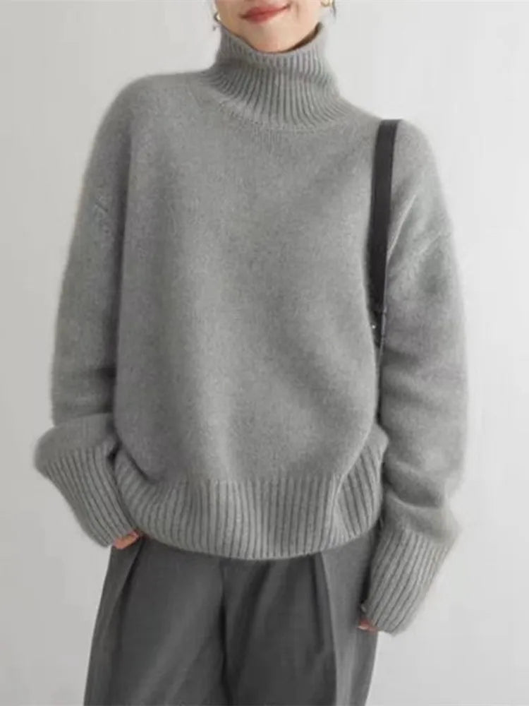 Maya - Soft Turtleneck Sweater